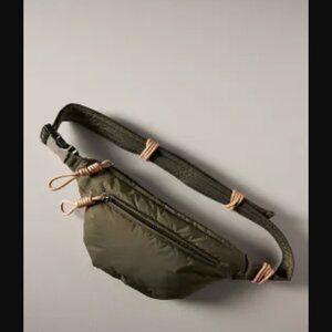 Dolce Vita Olive Green Belt Bag NWOT